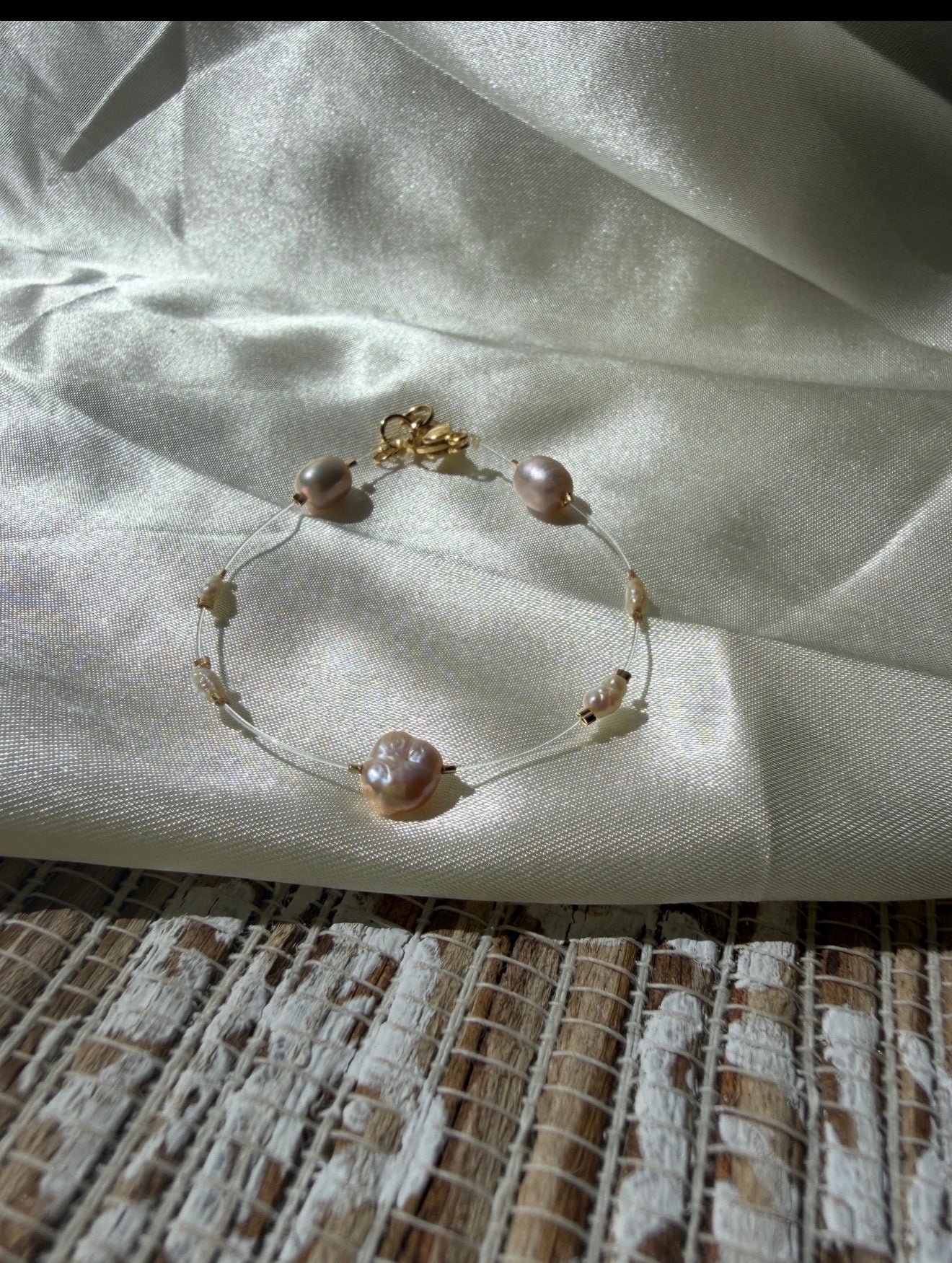 The Mermaid’s Grace✨
“The elegance of the sea in a timeless pearl.”