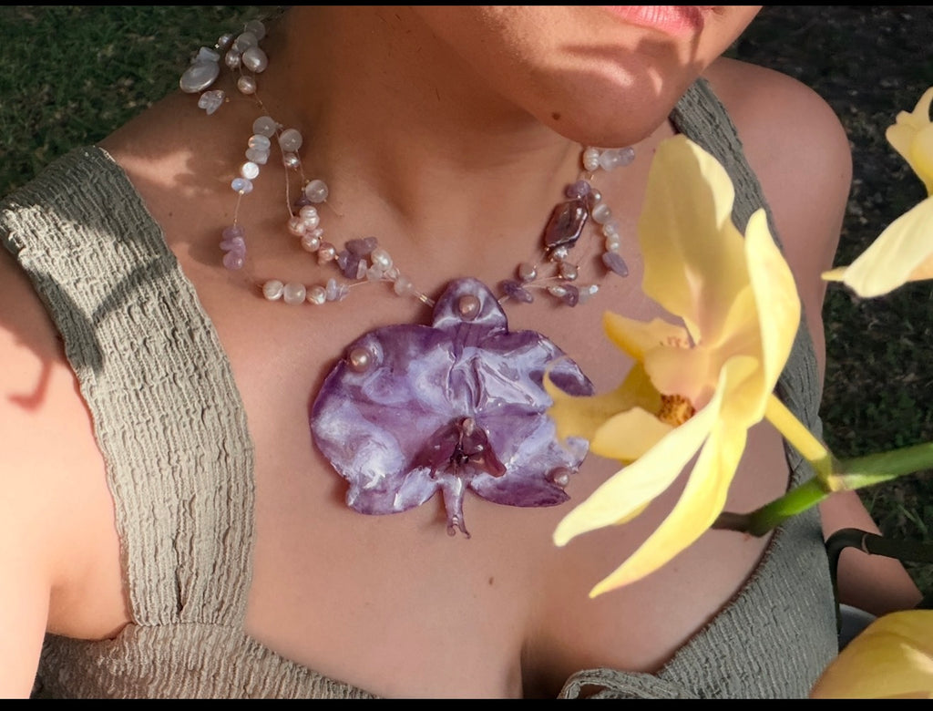 Ama in Lilac
