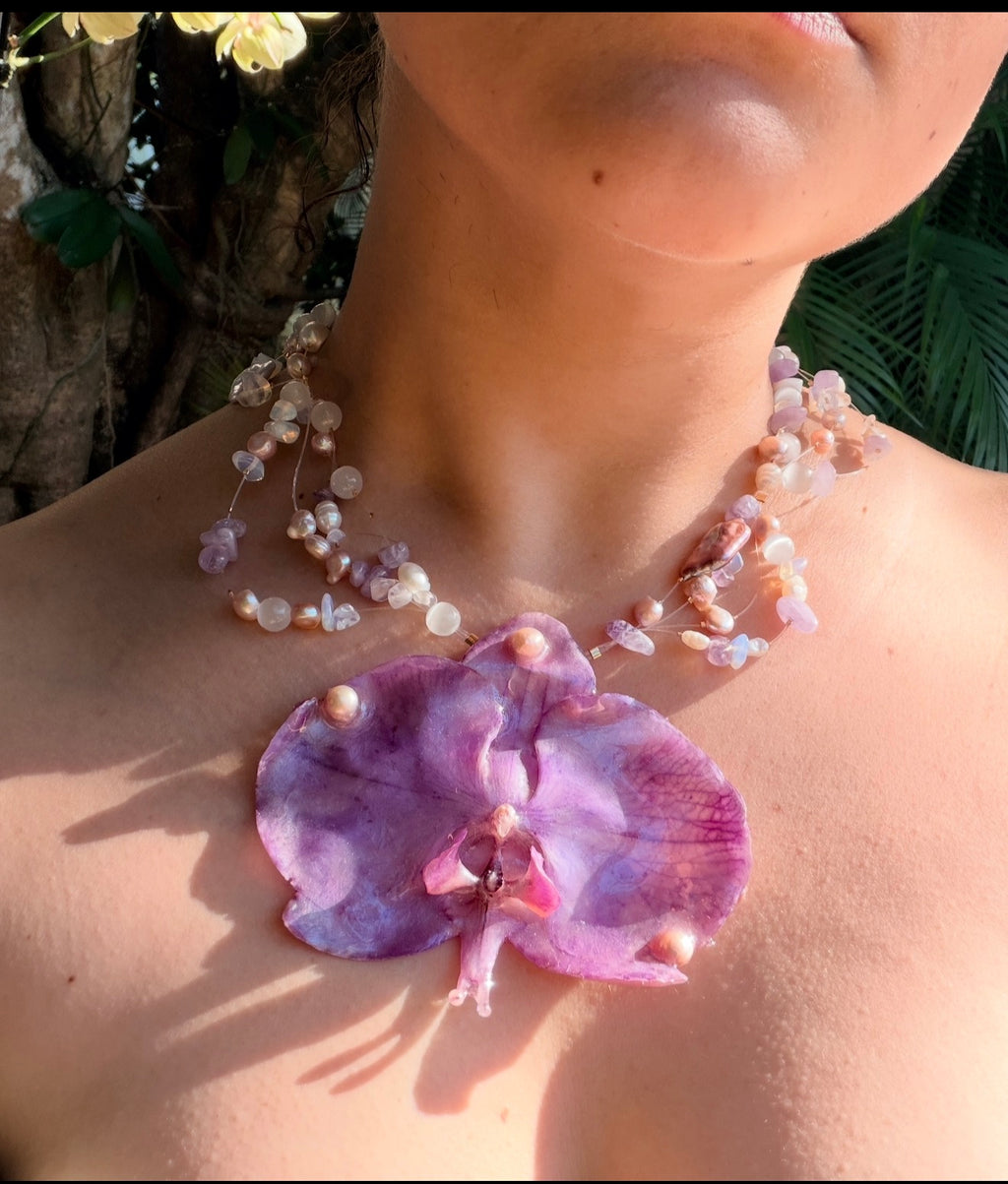 Ama in Lilac